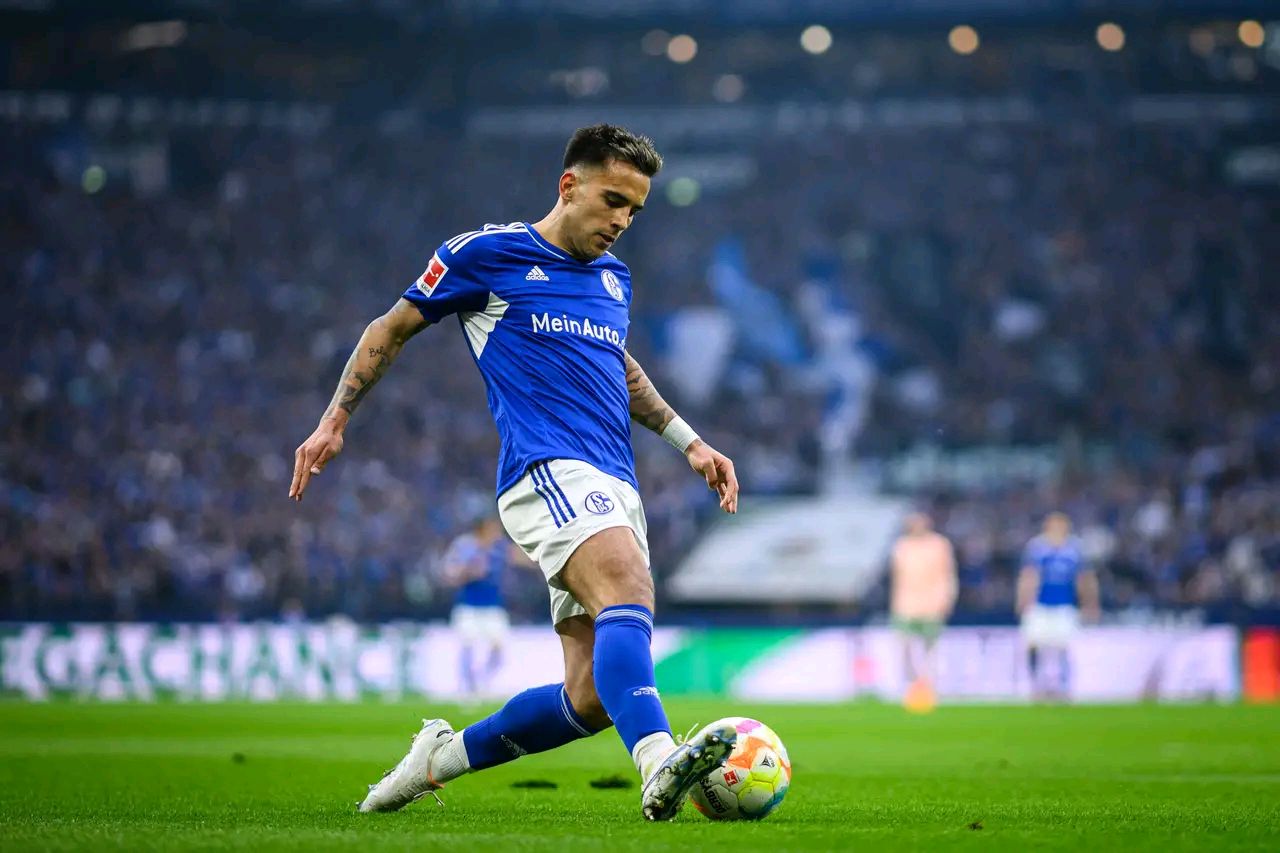 包含赛后欧联传出新动向，斯图加特手感冰凉，管理层表态：悬念犹存，心理建设被强调的词条