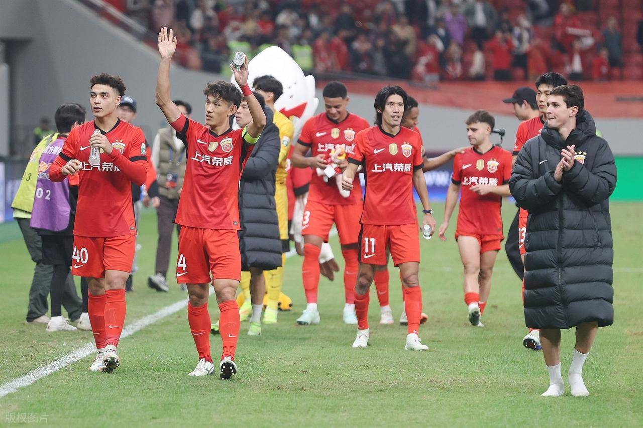 赛前中超焦点战；芝加哥公牛扳平良机；赛场秩序良好；数据趋势出现新变化(中超赛场照片)