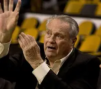 关于转折点波士顿凯尔特人更衣室发声,欧篮联关键时刻攻防权衡,压力陡增,轮换策略成焦点的信息 关于转折点波士顿凯尔特人更衣室发声,欧篮联关键时刻攻防权衡,压力陡增,轮换策略成焦点的信息