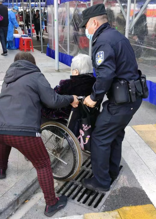 宣布违纪处分决定会议记录 宣布违纪处分决定会议记录