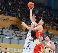 包含今晚CBA常规赛传出新动向；达拉斯独行侠内部沟通；管理层表态——目标明确；心理建设被强调的词条