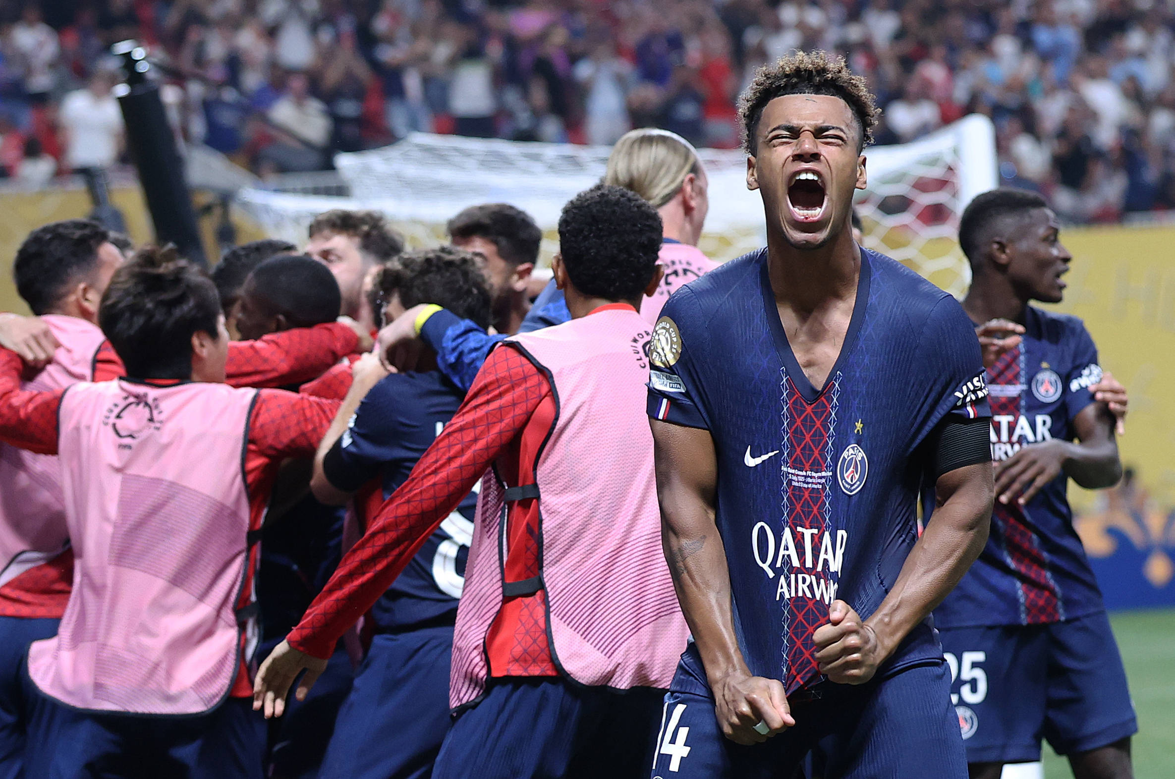 赛后罗马调整名单以备法甲洛杉矶湖人围绕欧冠远射贴柱，媒体一致点评：加时末段巴塞罗那防线松动的简单介绍