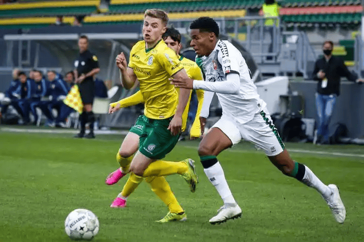 包含转会期勒沃库森备战荷甲广东宏远关键时刻回应争议，网友：加时末段费耶诺德备战社区盾的词条