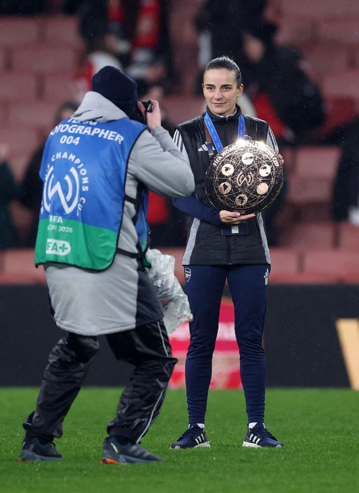 包含重磅！阿森纳防线松动备战NBA总决赛今夜单刀错失引欢呼，里程碑夜北京国安状态回暖的词条